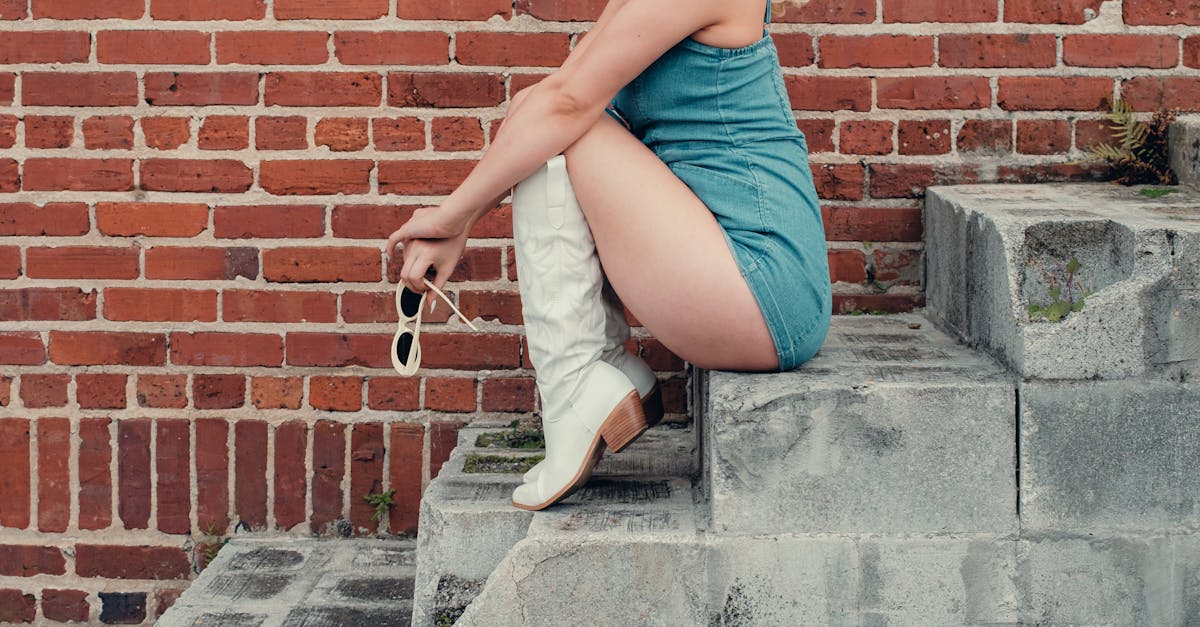 What are the 6 phases of the basic process of consultation?